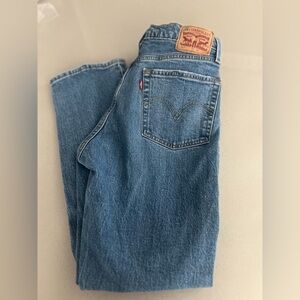 Women’s Levi Jeans